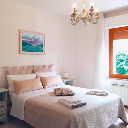 Casa Italia - Appartamento Con Giardino ซินาลุงกา ภายนอก รูปภาพ